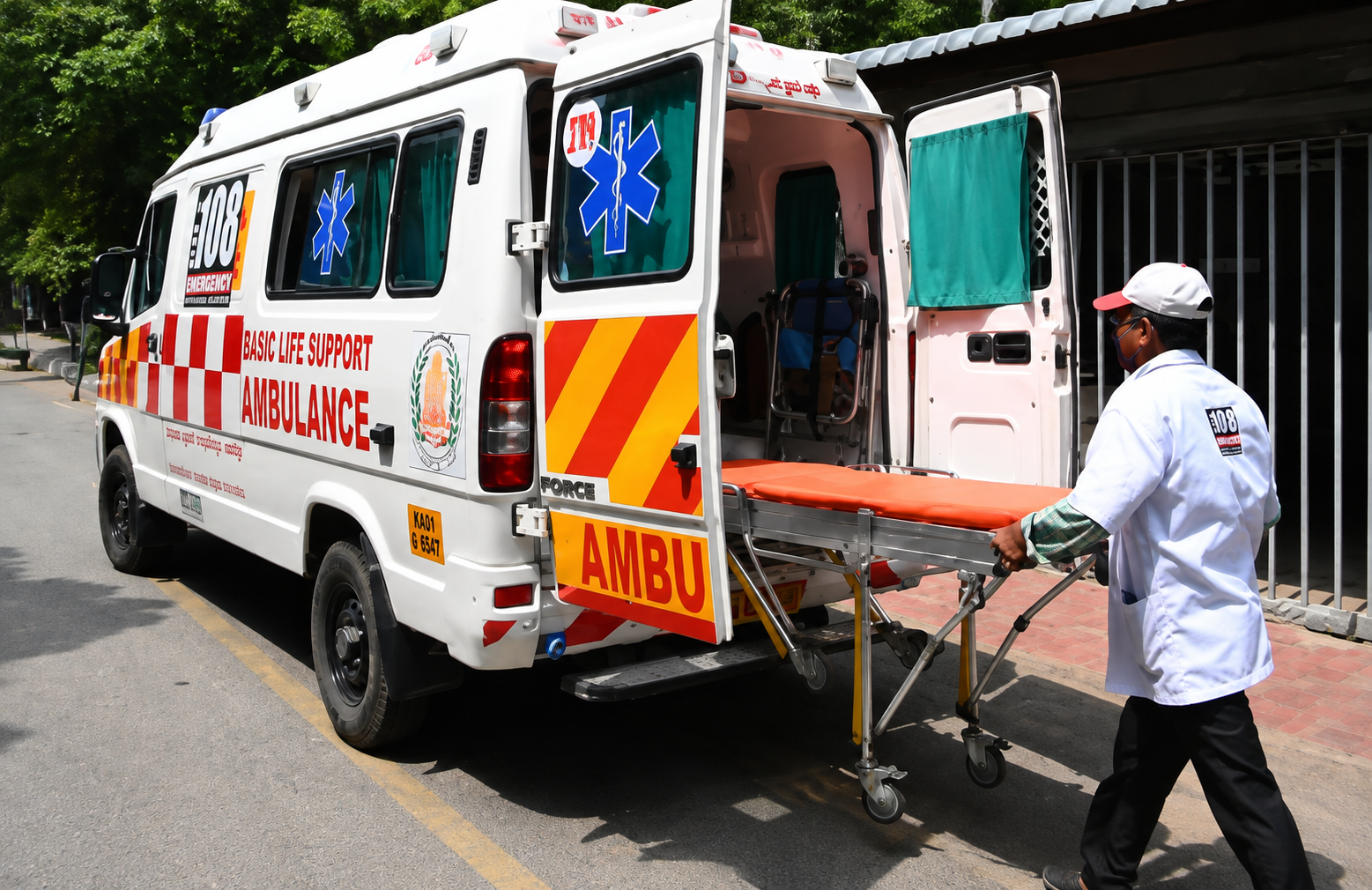 Call During Rrt Keerthana Ambulance Service | 24/7 Ambulance & Patient Transport